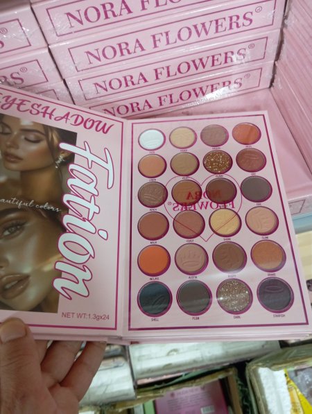 دفتر مكياج 5 طبقات