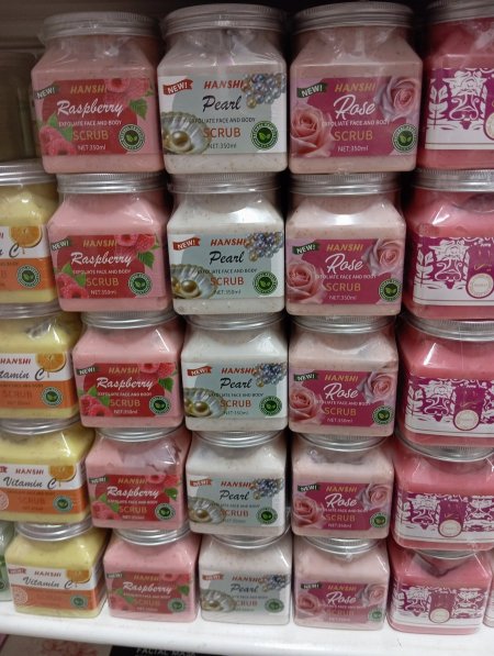 مقشر الجسم بالفواكه