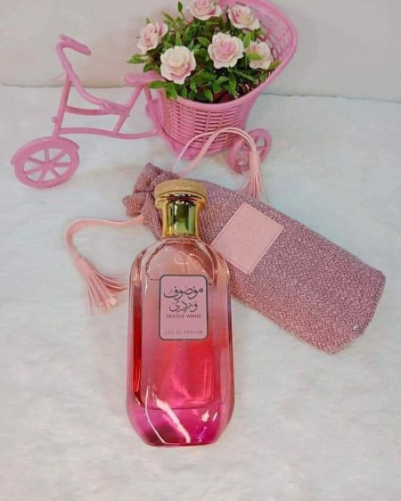 عطر موصوف الوردي